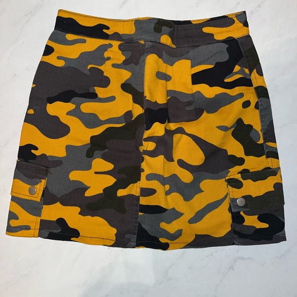 Yellow Camo Skirt - Picture 2 of 3